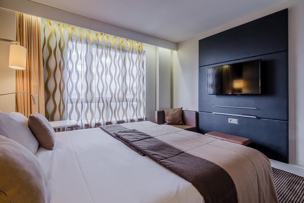 Mercure Cergy Pontoise Centre Esterno foto