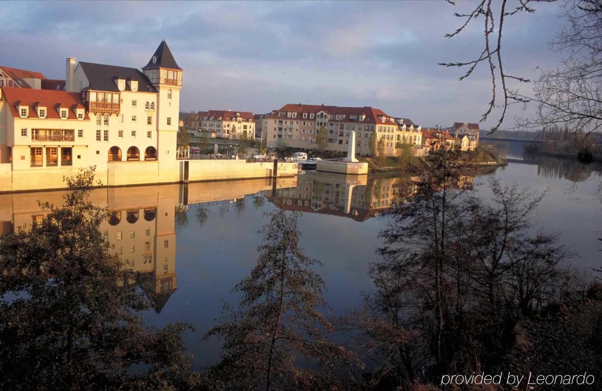 Mercure Cergy Pontoise Centre Esterno foto